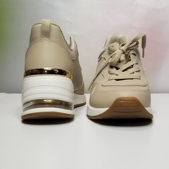 Skechers Women's Street Million Air Hotter Air Casual Sneaker Size 9.5 Beige NWT - Picture 6 of 8